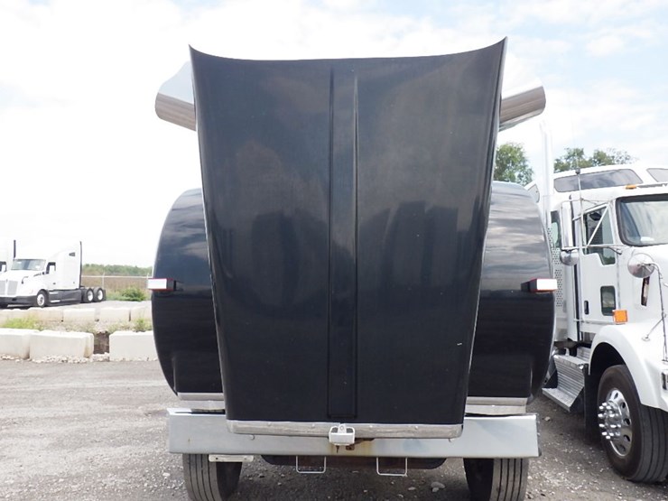 2016-kenworth-w900-image-23