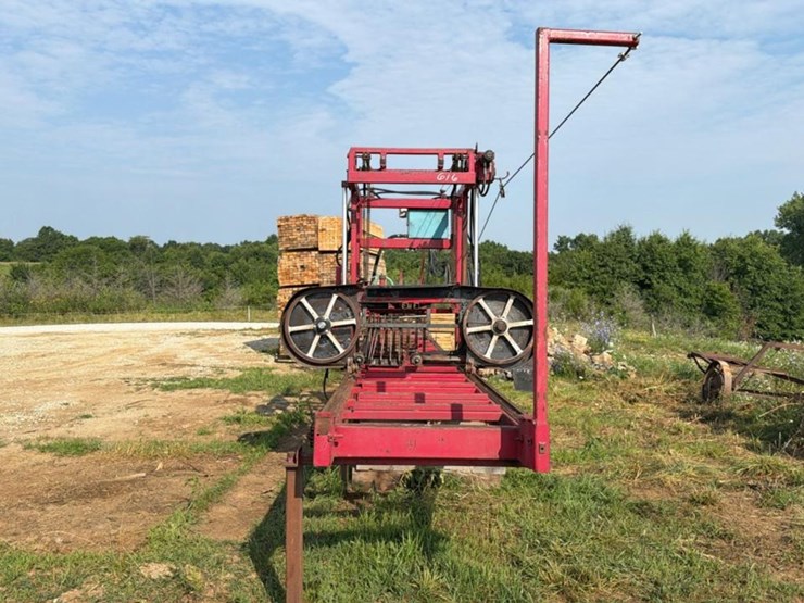 2007-john-deere-3320-image-2