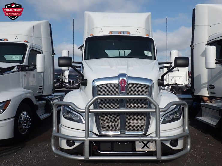 2024-kenworth-t680-image-2