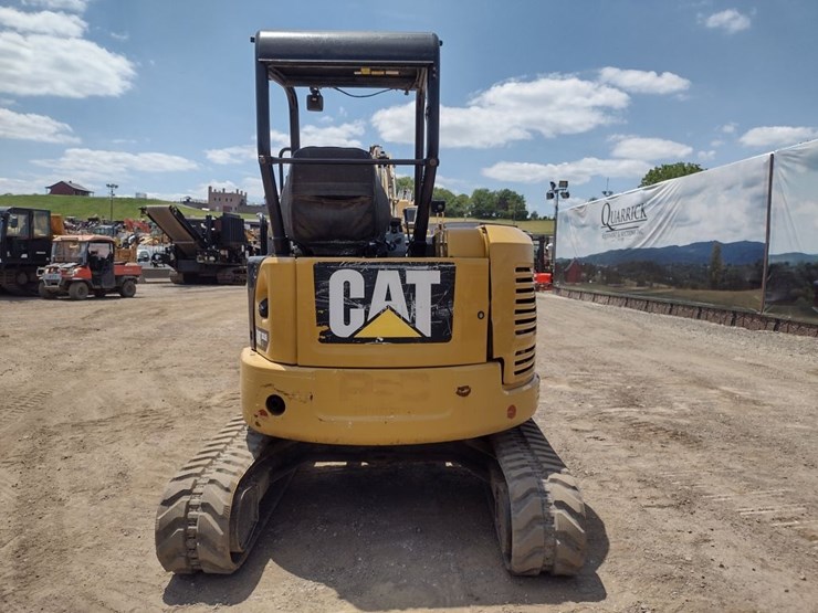 caterpillar-303-image-4