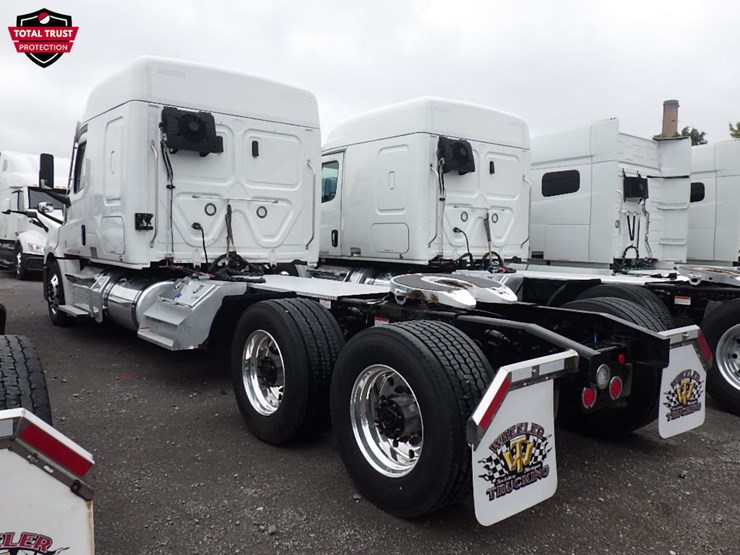 2024-freightliner-cascadia-126-image-13
