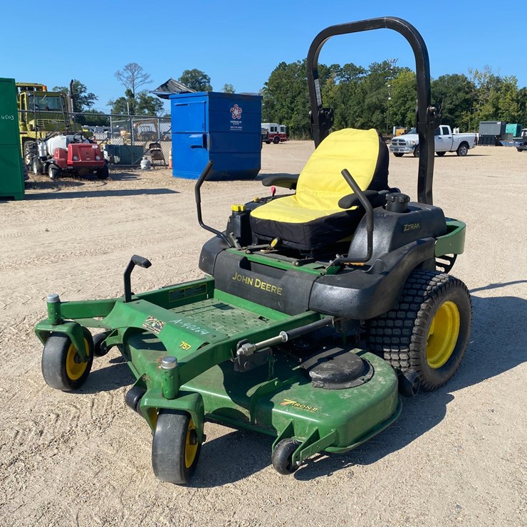 #40264 • JOHN DEERE ZTRAK-757