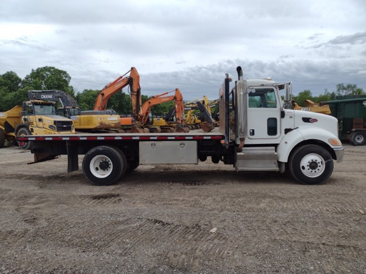 peterbilt-337-image-3
