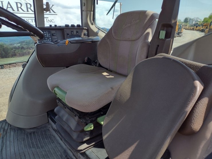 john-deere-7520-image-11