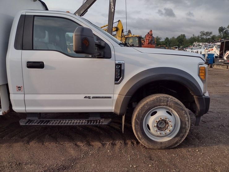 ford-f550-image-24