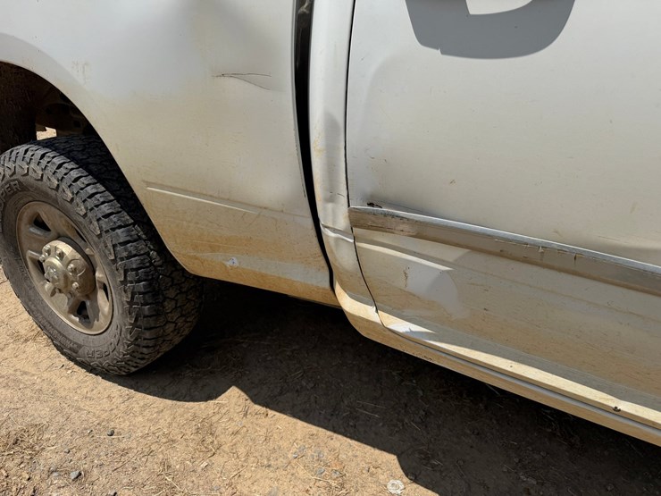2015-dodge-2500-image-35