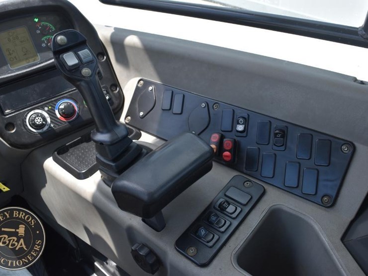 2018-new-holland-w80c-image-48