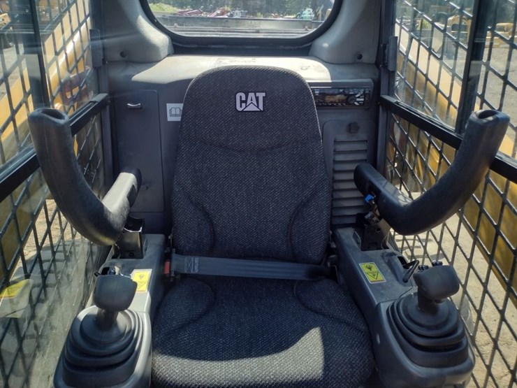caterpillar-262d-image-10