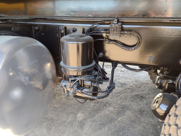 peterbilt-340-image-20