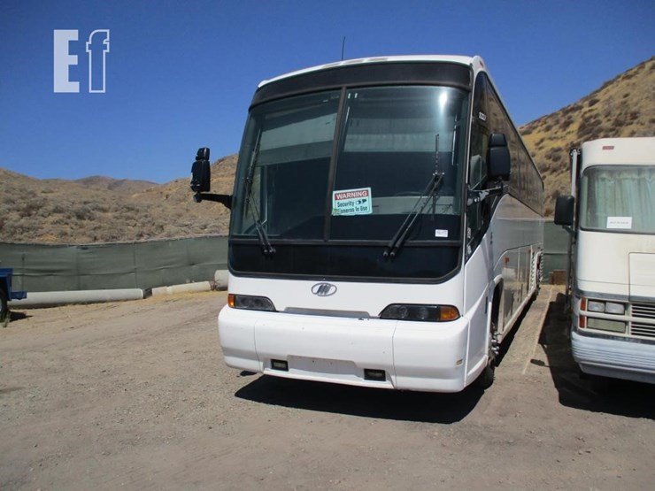 1999-mci-e4500-image-2