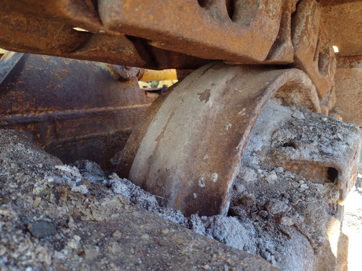 komatsu-d51px-22-image-27