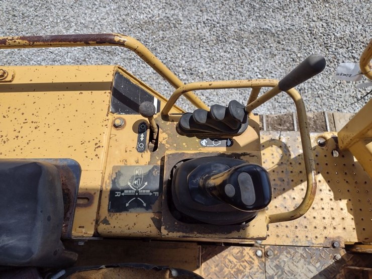 caterpillar-d4c-image-9