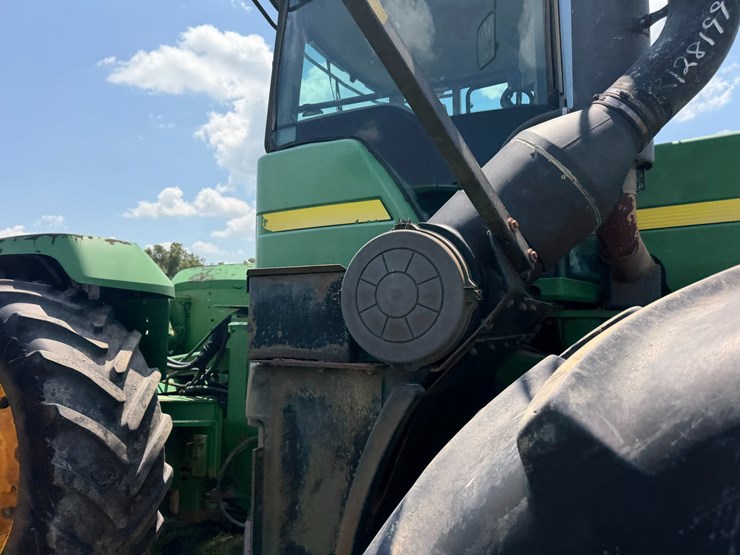 2000-john-deere-9300-image-49