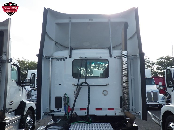 2024-kenworth-t680-image-11