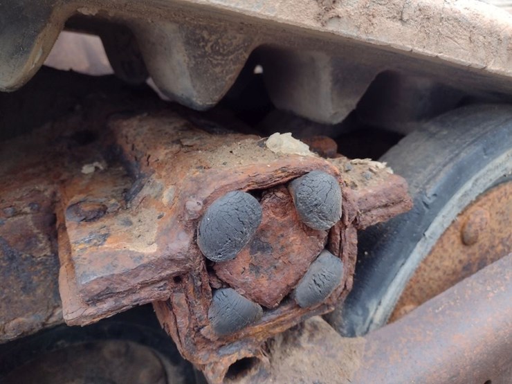 caterpillar-277b-image-26