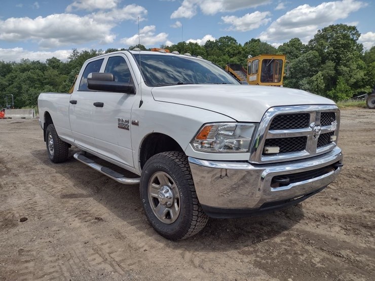 18-dodge-2500-image-28