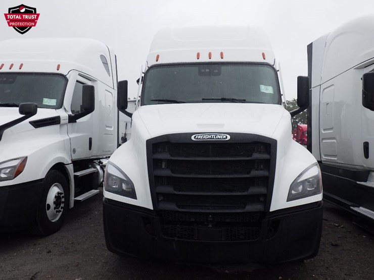 2023-freightliner-cascadia-126-image-2