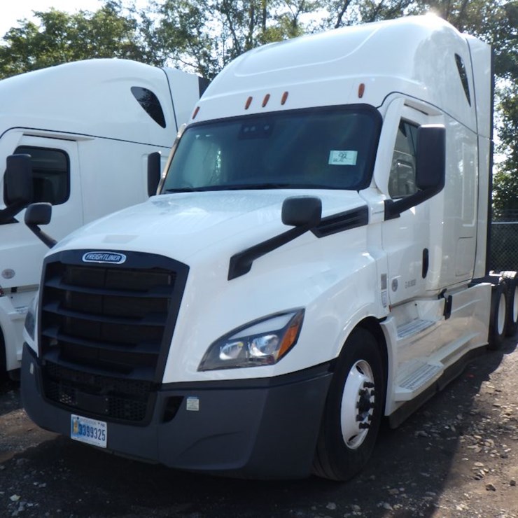 2022 FREIGHTLINER CASCADIA 126