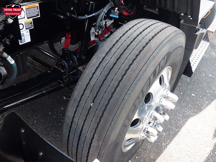 2024-kenworth-t680-image-21