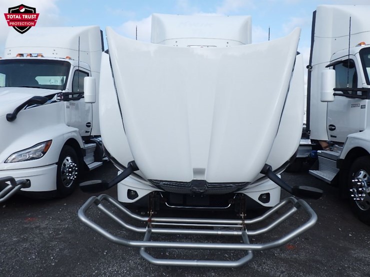 2024-kenworth-t680-image-24