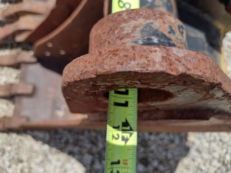caterpillar-12-image-5