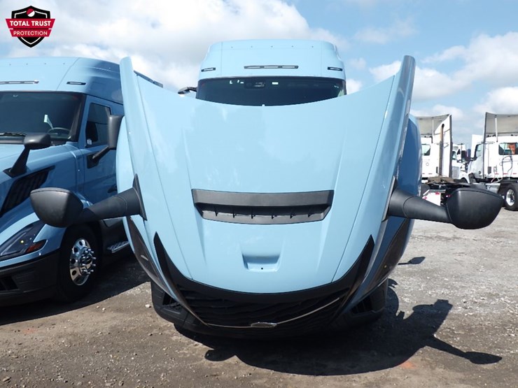 2026-volvo-vnl840-image-26