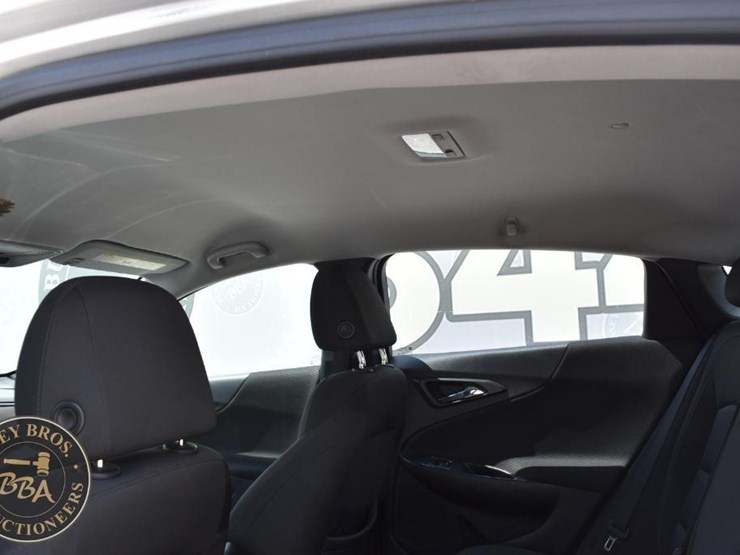 2018-chevrolet-malibu-46449-image-25