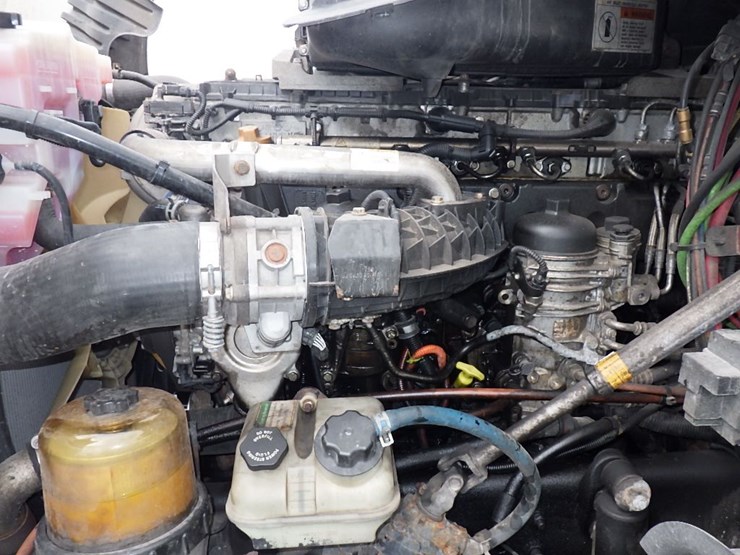 2016-freightliner-cascadia-125-image-29