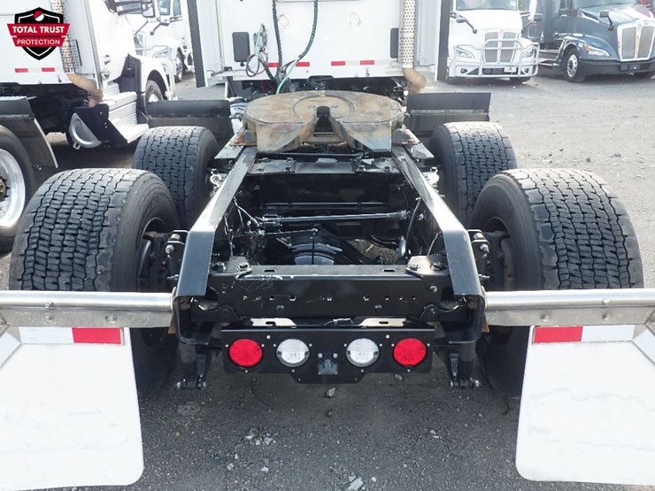 2024-kenworth-t680-image-9