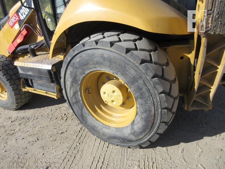2013-caterpillar-420f-image-31