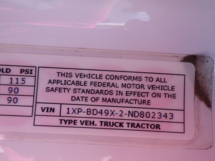 2022-peterbilt-579-image-24