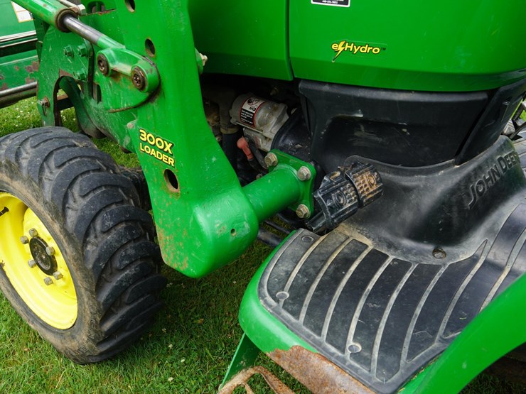 2005-john-deere-7420-image-35