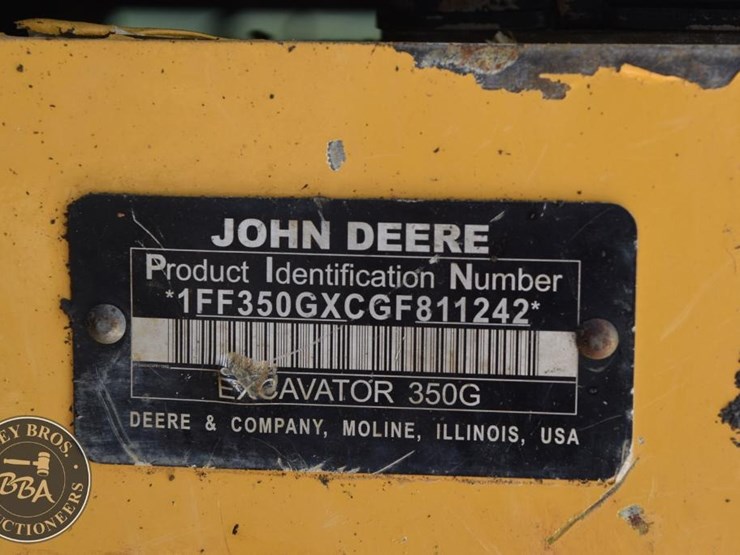 2016-deere-350g-lc-image-34