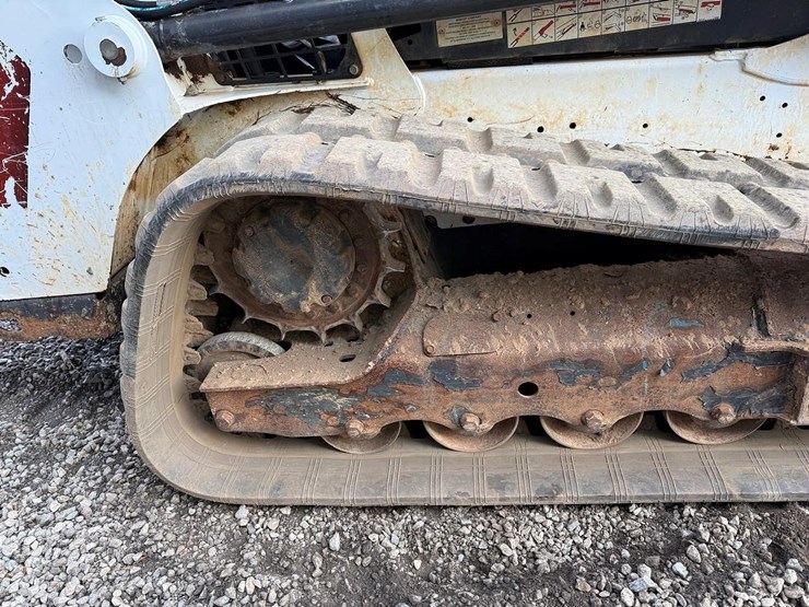 2022-bobcat-t550-image-14