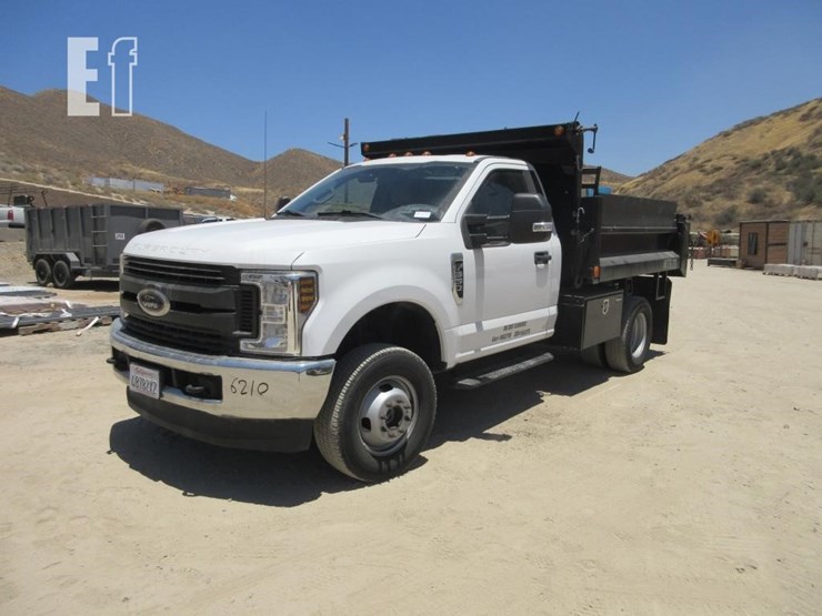 2019-ford-f350-xl-image-1
