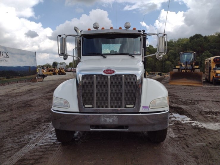 peterbilt-337-image-2