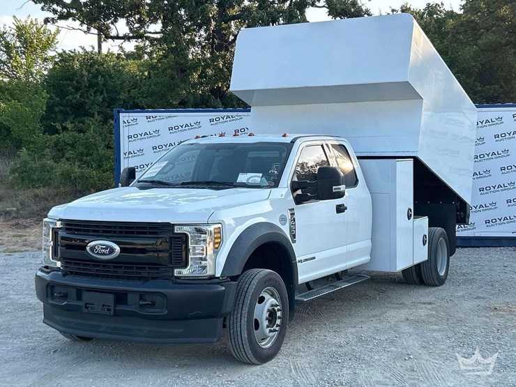 2019-ford-f450-image-1