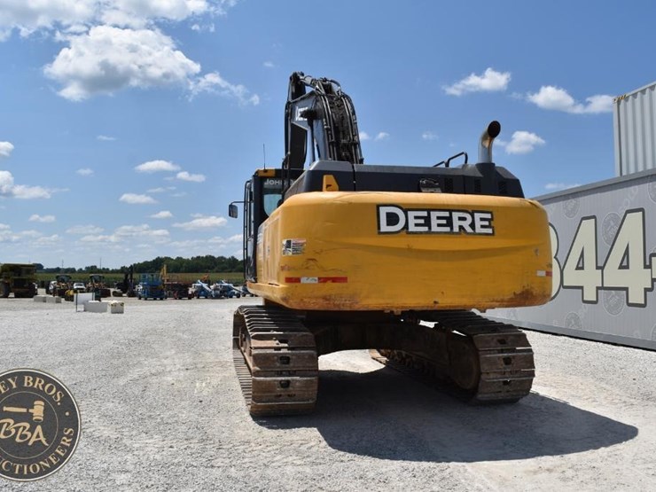 2016-deere-350g-lc-image-16