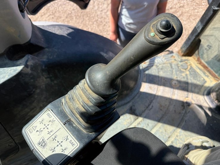 jcb-3cx14-image-28