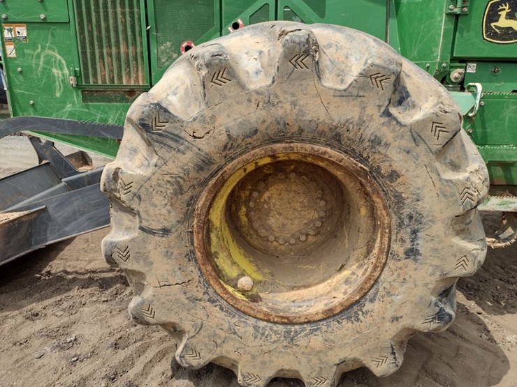 deere-648l-image-17