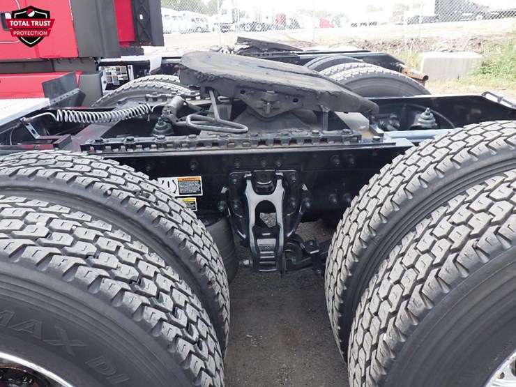 2024-peterbilt-579-image-17