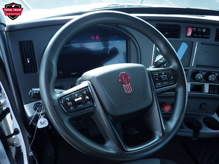 2024-kenworth-t680-image-18