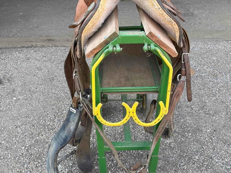 circle-y-brand-saddle-image-2