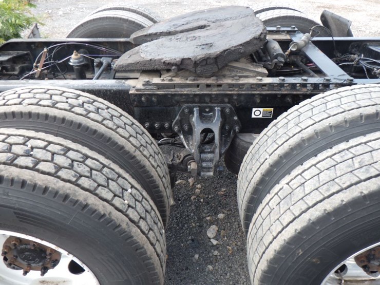 2021-kenworth-t680-image-6