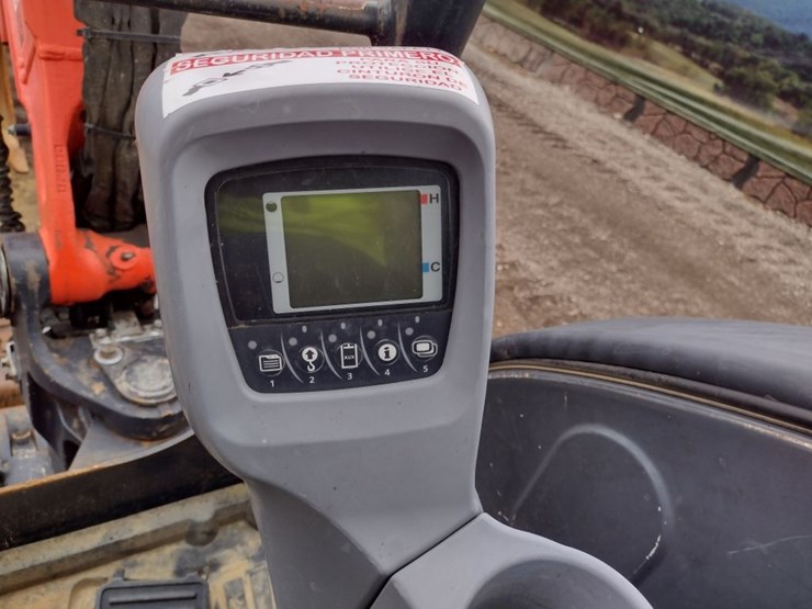 kubota-kx033-4-image-7