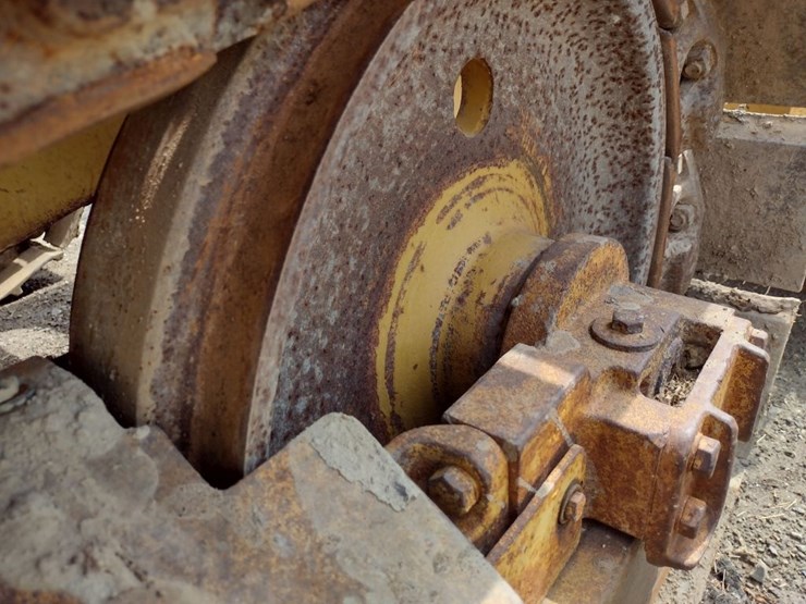 caterpillar-939c-image-32