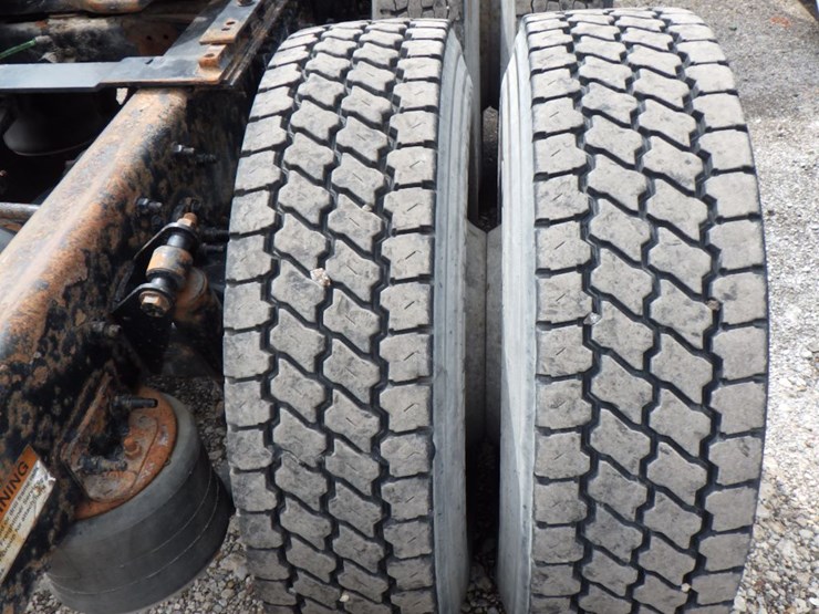 2015-freightliner-cascadia-125-image-9
