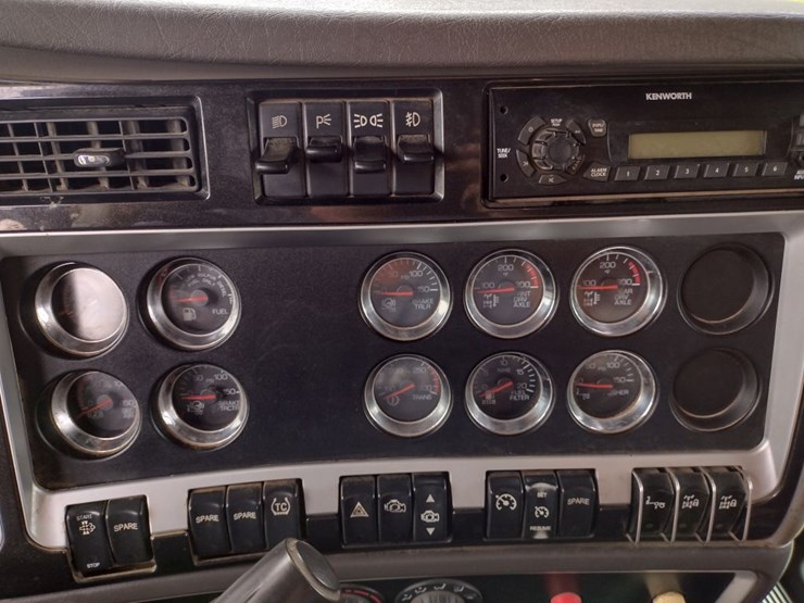 kenworth-t800-image-10