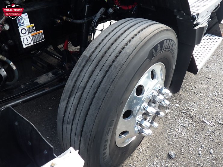 2024-kenworth-t680-image-22