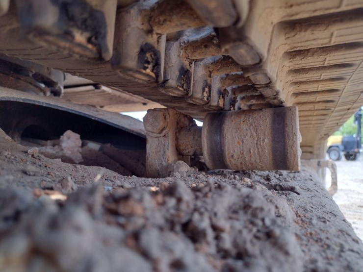 caterpillar-303-image-15